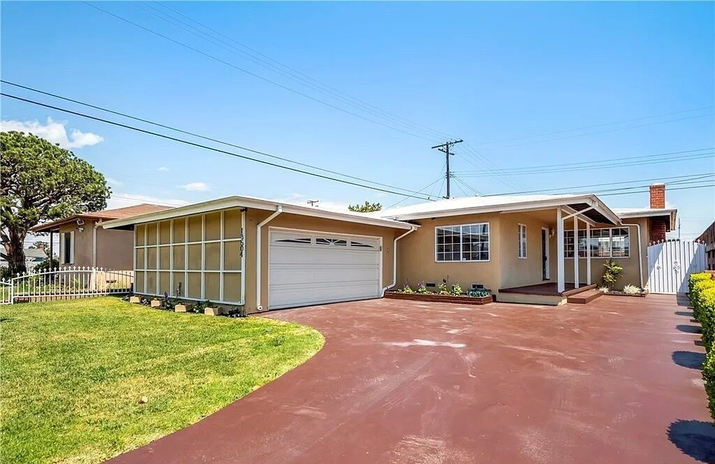 13504 Purche Ave in Gardena, CA - Building Photo
