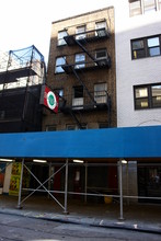 261 W 54th St in New York, NY - Building Photo - Building Photo