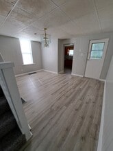 1049 Nelson Ave in Brackenridge, PA - Building Photo - Building Photo