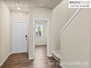 1268 SW Pendleton Way in Port Orchard, WA - Building Photo - Building Photo