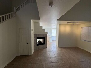 2721 Pan Pacific Rd in Las Vegas, NV - Building Photo - Building Photo