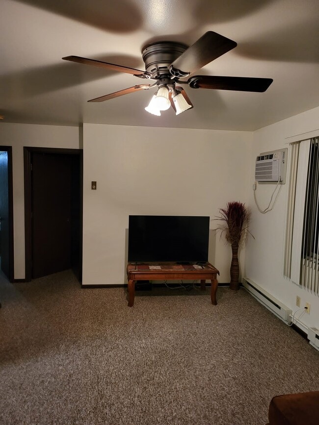 2405 E 8th St in Merrill, WI - Building Photo - Building Photo