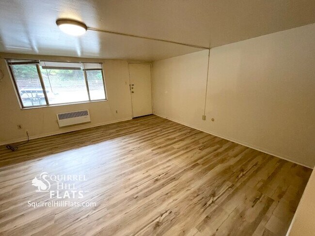 6350 Forward Ave, Unit 3 in Pittsburgh, PA - Foto de edificio - Building Photo