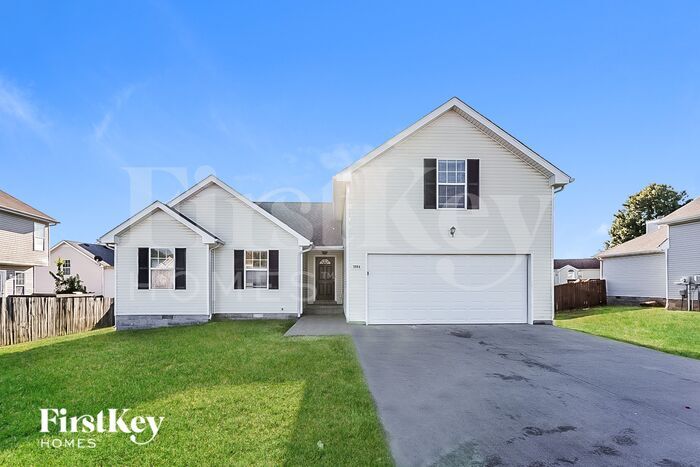 3884 MacKenzie Dr in Clarksville, TN - Building Photo