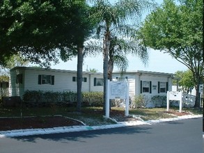 Indian Rocks Mobile Home Park in Largo, FL - Foto de edificio - Building Photo