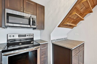 1221 N Dearborn St, Unit 803S in Chicago, IL - Building Photo - Building Photo