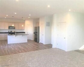 63 Woodhull Cir in Tallmadge, OH - Building Photo - Building Photo