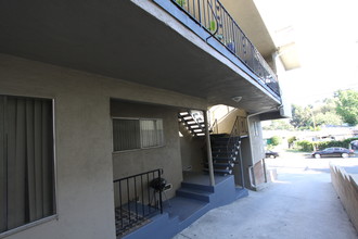 555 Hazel Apartments in Inglewood, CA - Building Photo - Building Photo