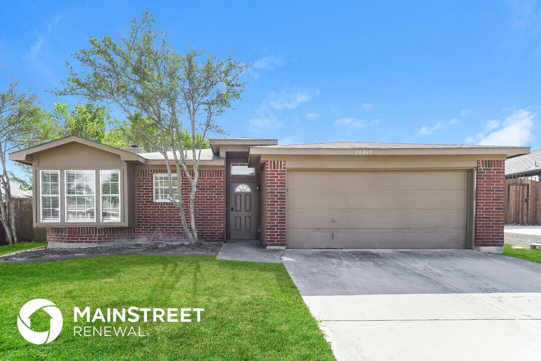 10917 Ives St in Fort Worth, TX - Building Photo