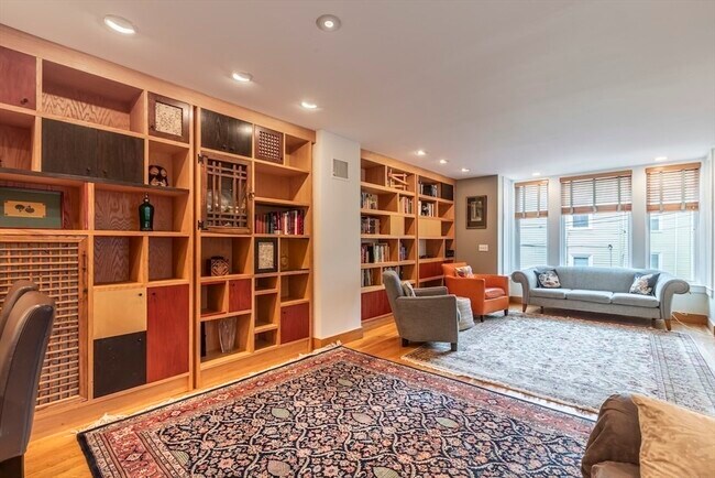 54 Trowbridge St in Cambridge, MA - Building Photo - Building Photo