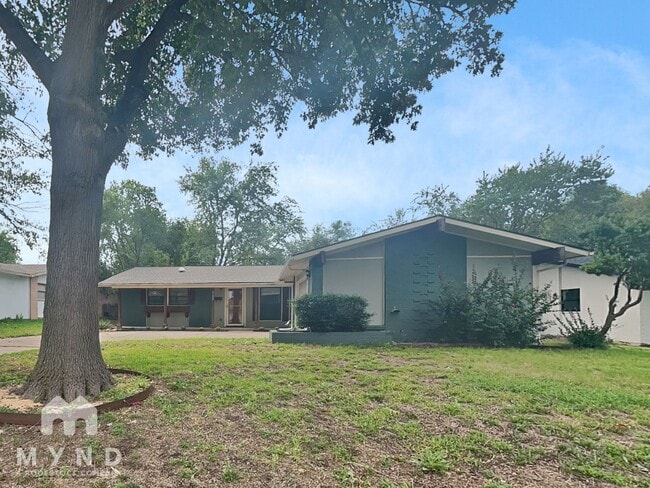 property at 925 Warren Way