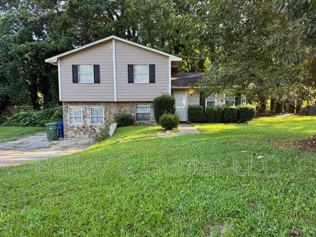 property at 4515 Doral Dr SW