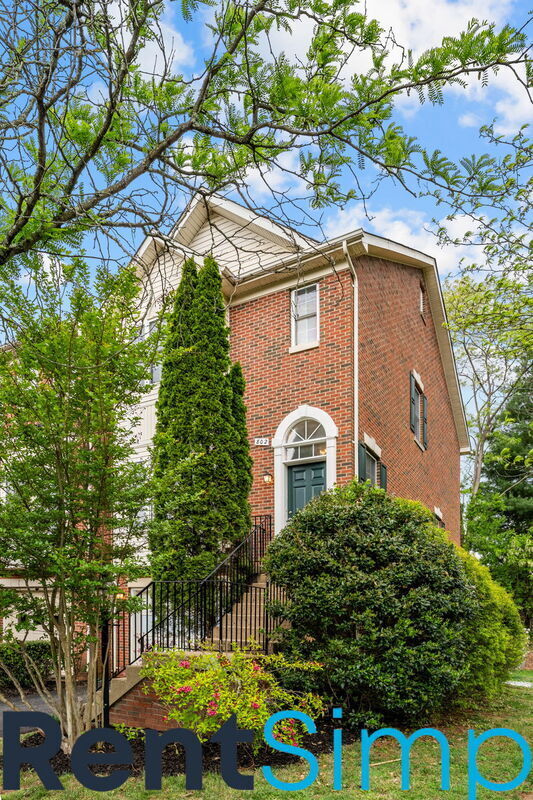 802 Col Edmonds Ct in Warrenton, VA - Building Photo - Building Photo