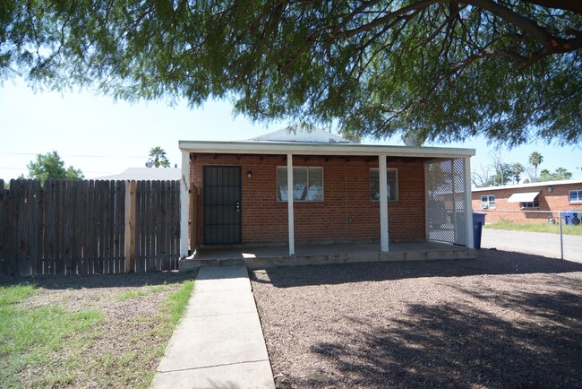 4558 E 19th St in Tucson, AZ - Building Photo - Building Photo