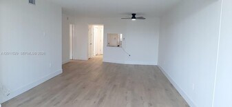 1750 NE 191st St in Miami, FL - Building Photo