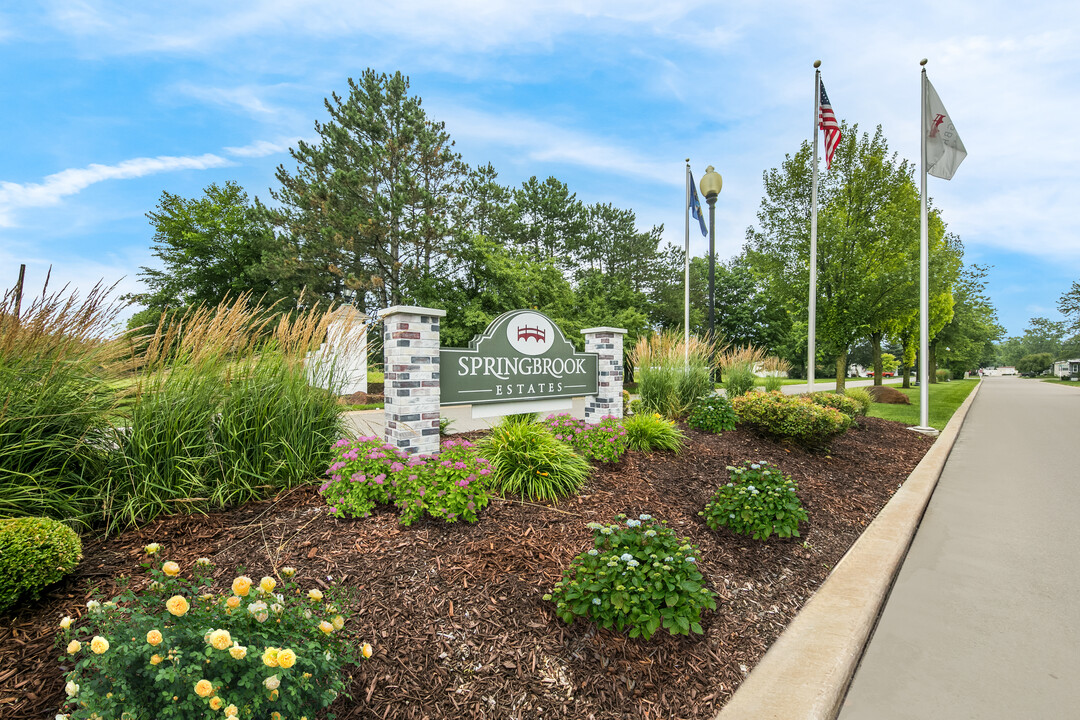 Springbrook Estates in Romeo, MI - Building Photo