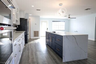 1206 SE 23rd Pl in Cape Coral, FL - Building Photo - Building Photo