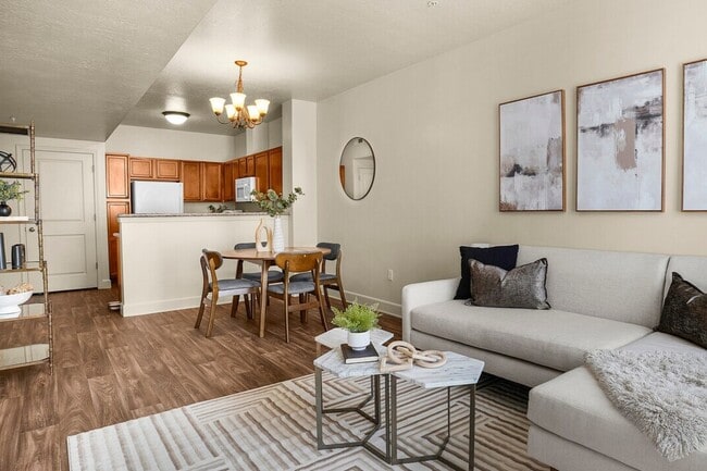 Birkhill Apartments in Murray, UT - Foto de edificio - Building Photo