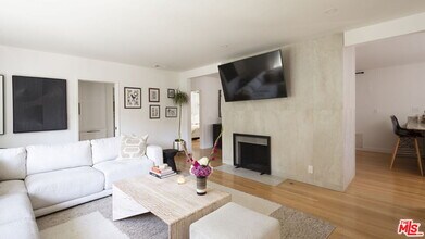 4049 Fairway Blvd in Los Angeles, CA - Building Photo - Building Photo