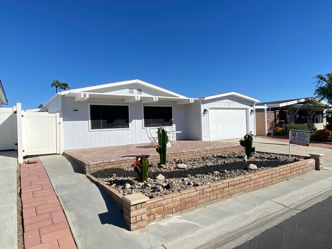 73240 Adobe Springs Dr