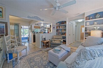 553 S Pelican Dr in Sarasota, FL - Building Photo - Building Photo