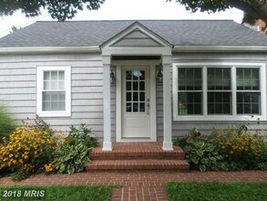 311 Holly St in Centreville, MD - Building Photo - Building Photo
