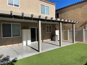8825 W Torino Ave in Las Vegas, NV - Building Photo - Building Photo