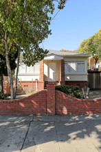 112 Redwood Ave in Redwood City, CA - Building Photo - Other