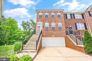 43093 Forest Edge Square in Broadlands, VA - Building Photo