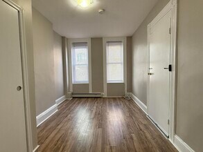 90 Jordan Ave in Jersey City, NJ - Building Photo - Building Photo