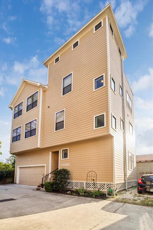 property at 1428 W 23rd St