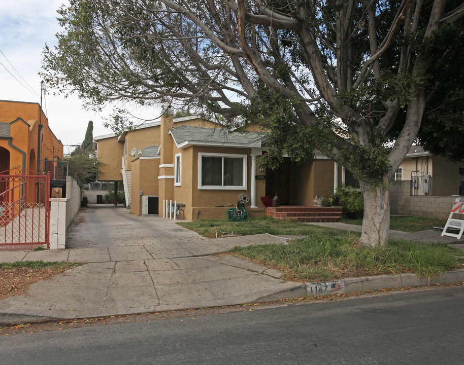 1147 N Alexandria Ave in Los Angeles, CA - Building Photo