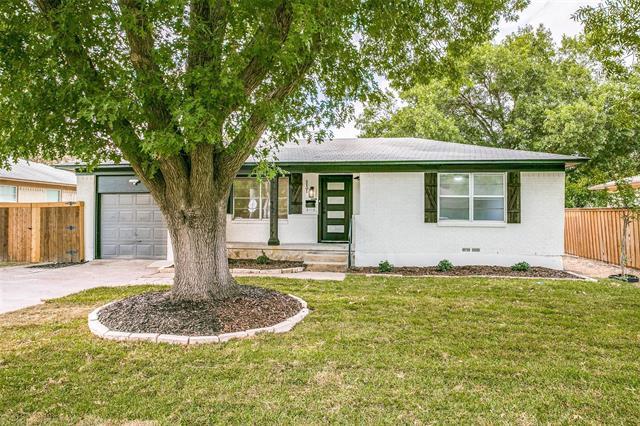 1101 Noble Ave in Carrollton, TX - Building Photo