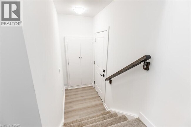 70 Kenesky Dr in Hamilton, ON - Building Photo - Building Photo