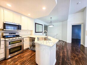 11847 Spruce Run Dr in San Diego, CA - Building Photo - Building Photo