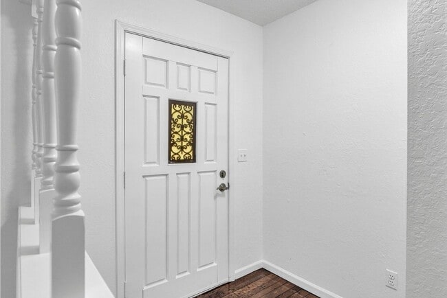 405 S Montclaire Dr in Olathe, KS - Building Photo - Building Photo