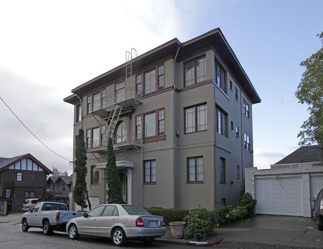 285 Van Buren Ave in Oakland, CA - Building Photo - Building Photo