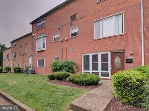 1749 Addison Rd S in District Heights, MD - Building Photo - Building Photo