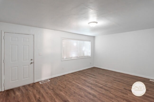 160 900 E in Provo, UT - Building Photo - Building Photo