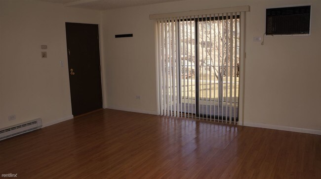 244 Klein Creek Ct-Unit -Apt 3C in Carol Stream, IL - Building Photo - Building Photo