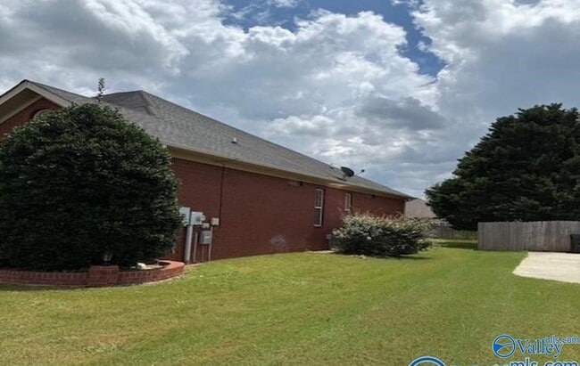 110 Arrow Path Dr in Huntsville, AL - Building Photo - Building Photo