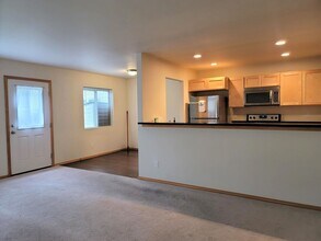 22238 Lydia Way NE in Poulsbo, WA - Building Photo - Building Photo