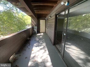 1811 Snow Meadow Ln in Baltimore, MD - Building Photo - Building Photo