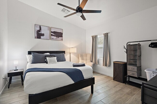 5233 N 23rd Ave, Unit SI ID1244304P in Phoenix, AZ - Building Photo - Building Photo