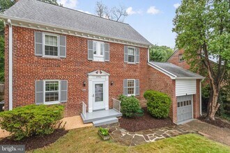 2926 Kanawha St NW in Washington, DC - Building Photo - Building Photo