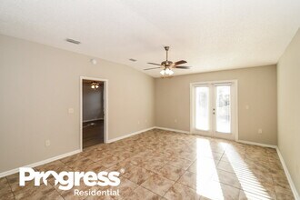 7518 International Village Dr in Jacksonville, FL - Building Photo - Building Photo