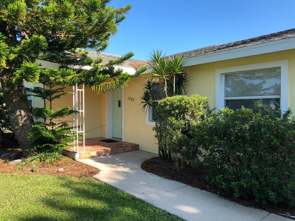 1729 Trimble Rd, Unit Trimble House in Melbourne, FL - Building Photo