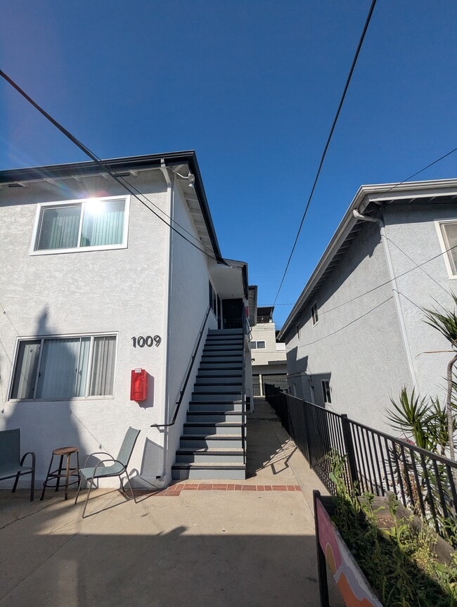 1009 E Grand Ave, Unit 1 in El Segundo, CA - Foto de edificio - Building Photo