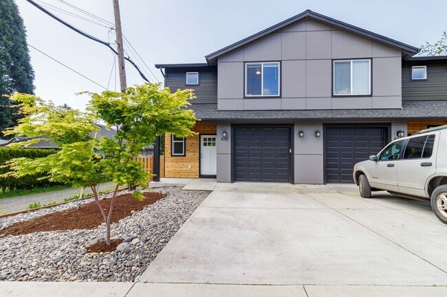 802 NW 7th Ave in Camas, WA - Building Photo - Building Photo