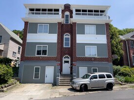 802-804 Gephart Dr in Cumberland, MD - Building Photo